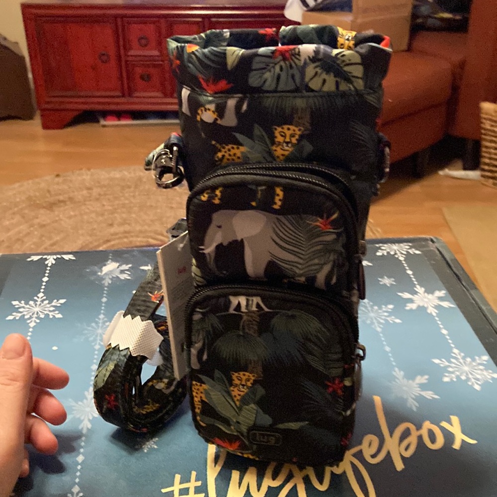 LUG Huggie in wildlife black